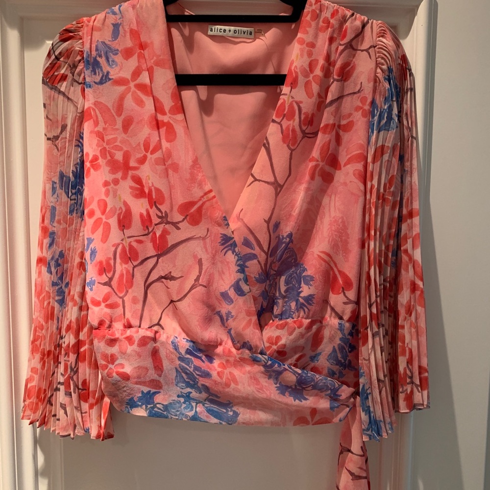 Alice and Olivia top